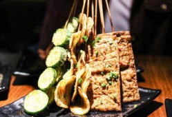 美女吃烤茄瓜视频,美女大秀烤茄瓜绝技，视觉与味蕾的双重盛宴