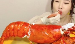 美女吃烤茄瓜视频,美女大秀烤茄瓜绝技，视觉与味蕾的双重盛宴