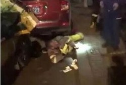 大爷拿大碗吃瓜视频,诠释夏日清凉新风尚