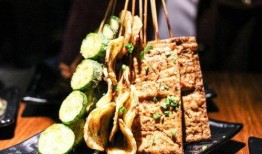 美女吃烤茄瓜视频,美女大秀烤茄瓜绝技，视觉与味蕾的双重盛宴