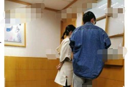 张杰录视频吃瓜