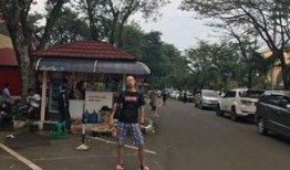 印尼广场吃瓜视频,全民围观的热闹一幕