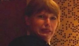 外国吃瓜被误伤视频大全,外国吃瓜被误伤瞬间大盘点