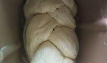 小花妞吃哈密瓜面包视频,萌态十足引网友爆笑