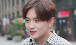 吃瓜视频小伙子