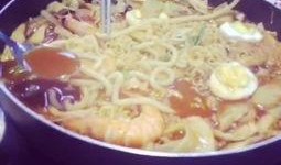 葫芦瓜吃拉面好吃吗视频,创意美食新体验，口感独特引人入胜