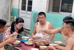 小卖部胖哥吃瓜视频下载,揭秘小卖部里的趣味瞬间