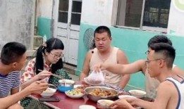 小卖部胖哥吃瓜视频下载,揭秘小卖部里的趣味瞬间