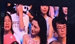 薛之谦演唱会吃瓜视频,揭秘幕后花絮