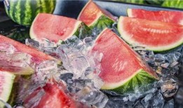 库尔勒吃瓜现场视频播放,欢乐氛围感染网友