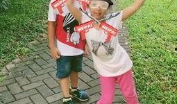 吃瓜视频的小孩唱歌